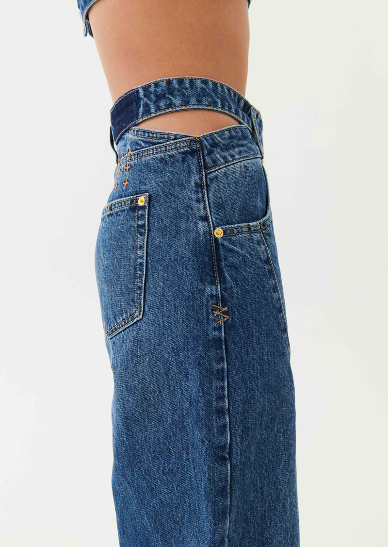 RUNAWAY DETACHED JEAN IN MID BLUE DENIM
