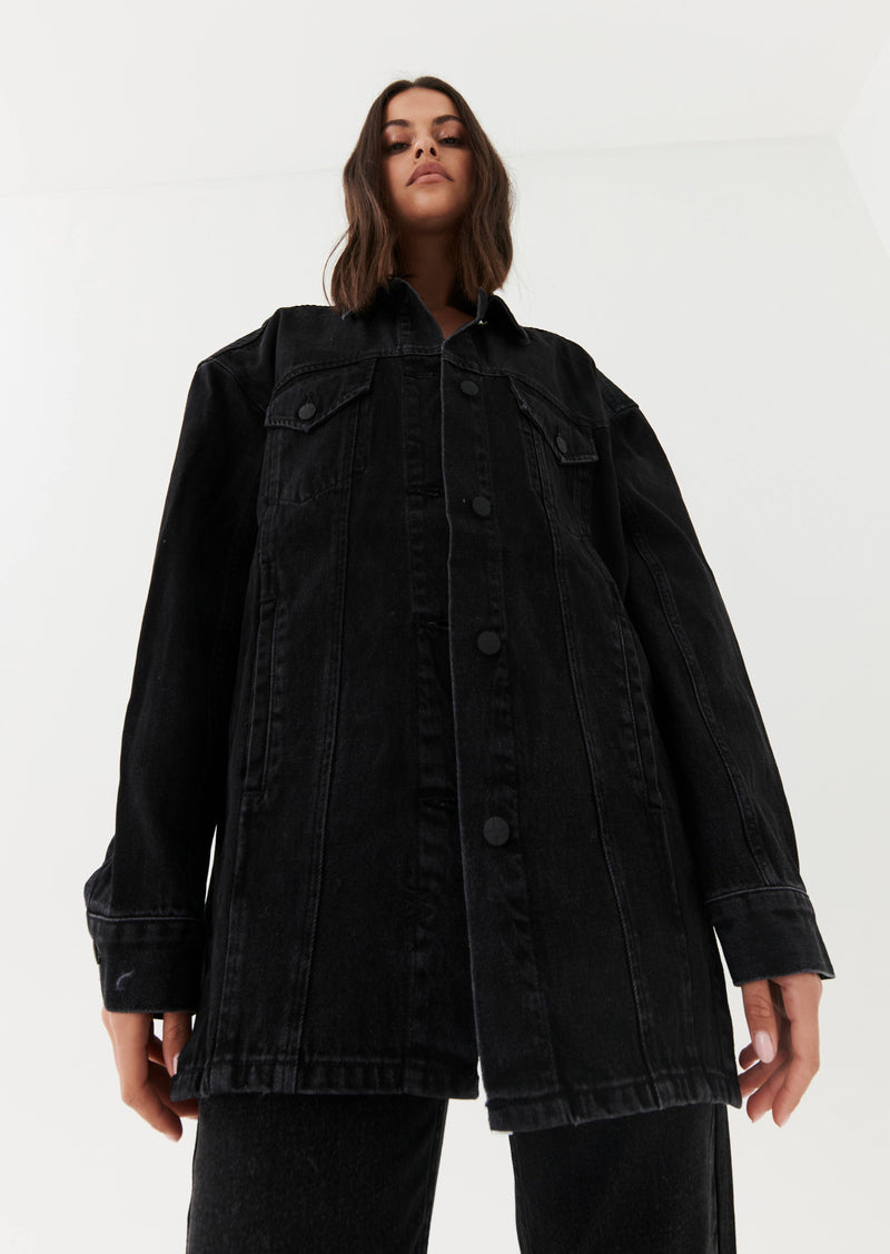 NOIR TRUCKER JACKET IN BLACK DENIM