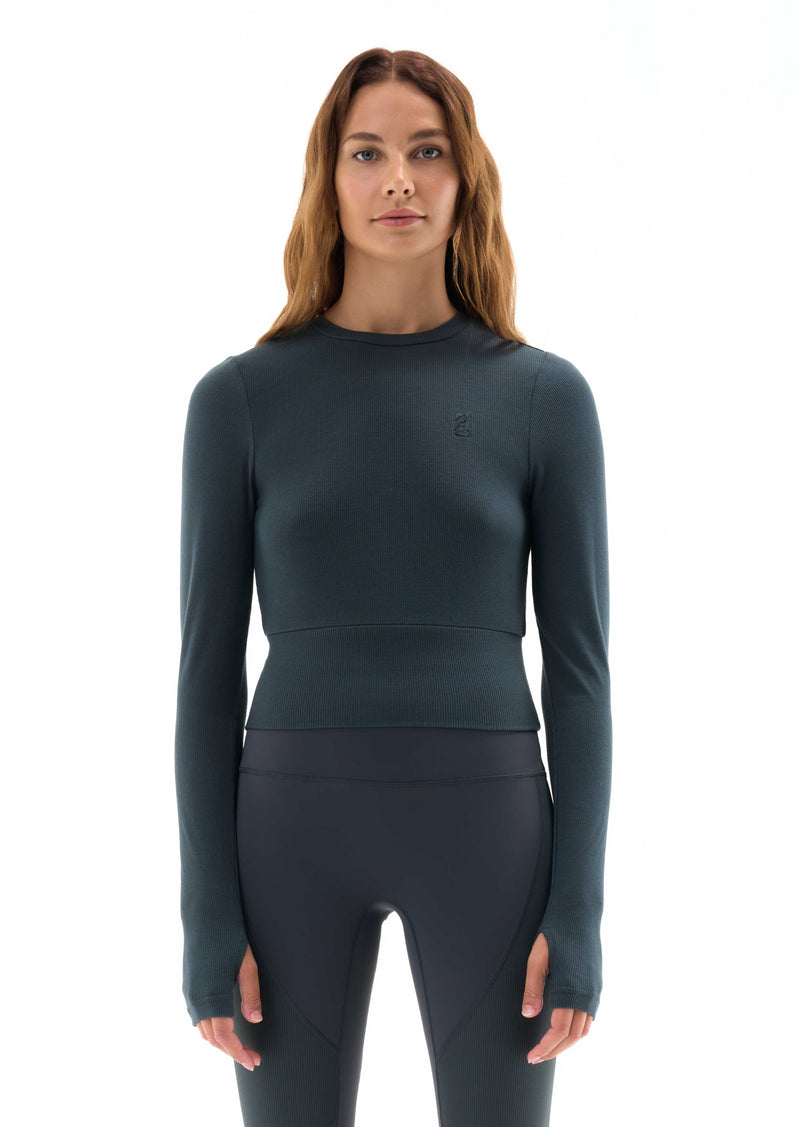 FREE PLAY RIB TEE IN DARK SHADOW
