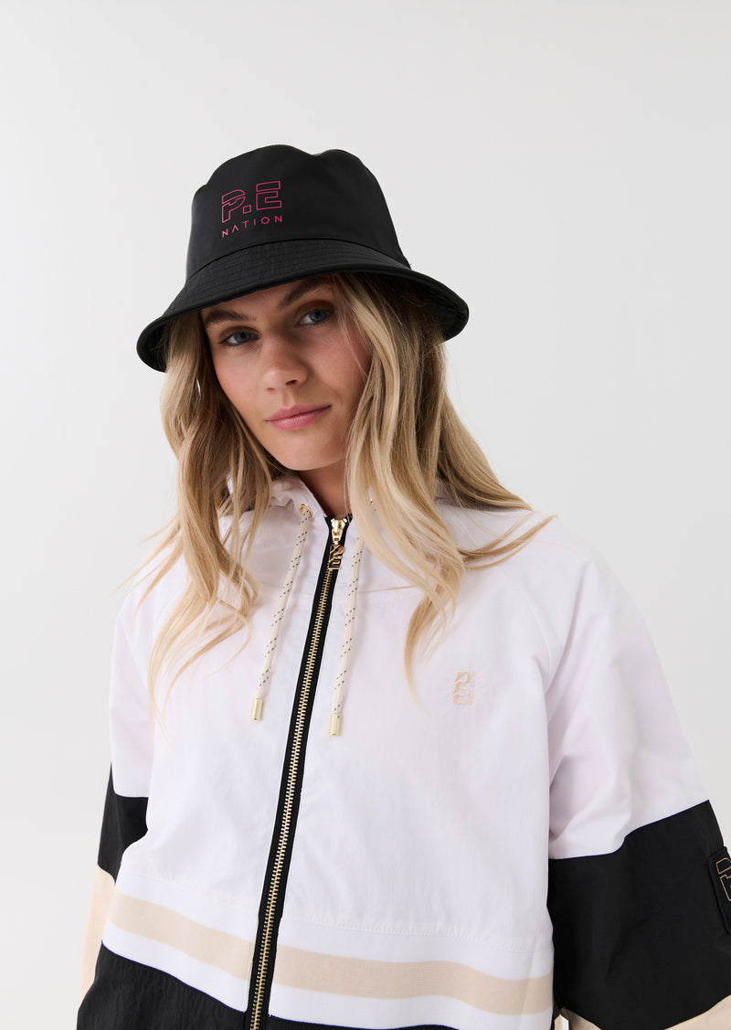 HEADS UP BUCKET HAT IN BLACK
