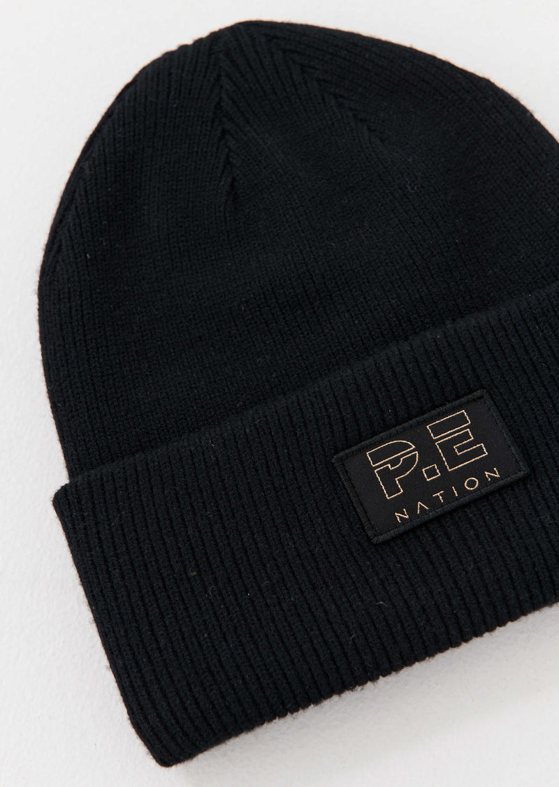 COURTSIDE BEANIE IN BLACK