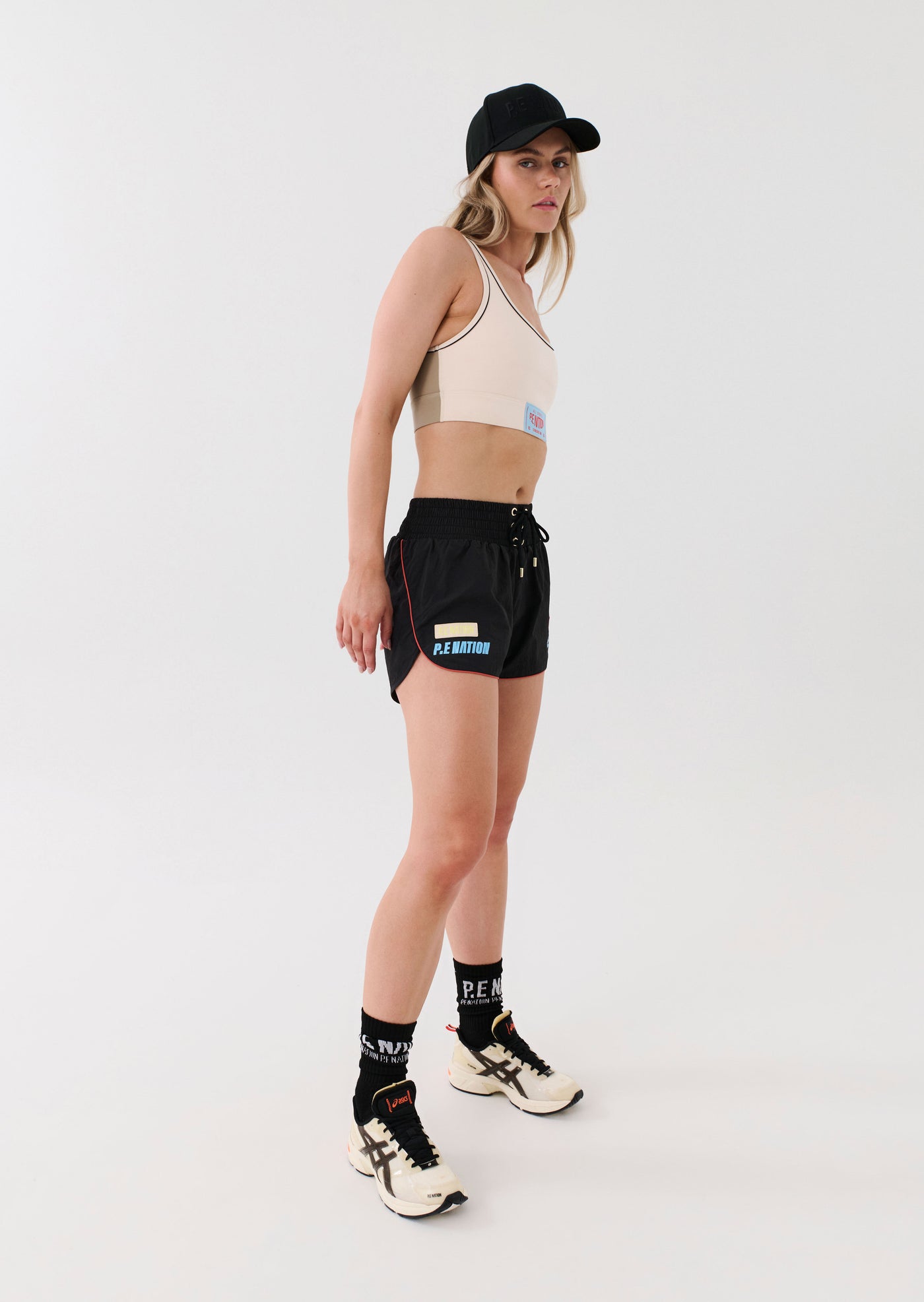 NOSTALGIA SHORT IN BLACK