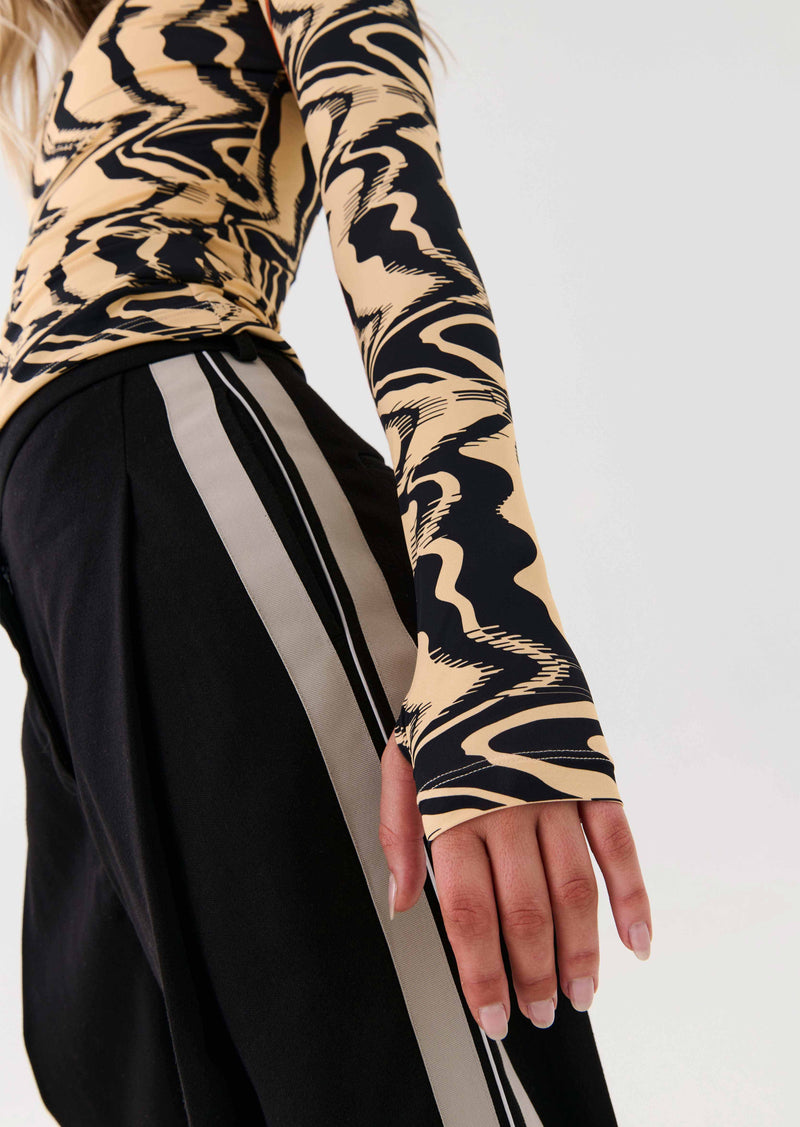 NEW WAVE LS TOP IN LIQUIFY PRINT