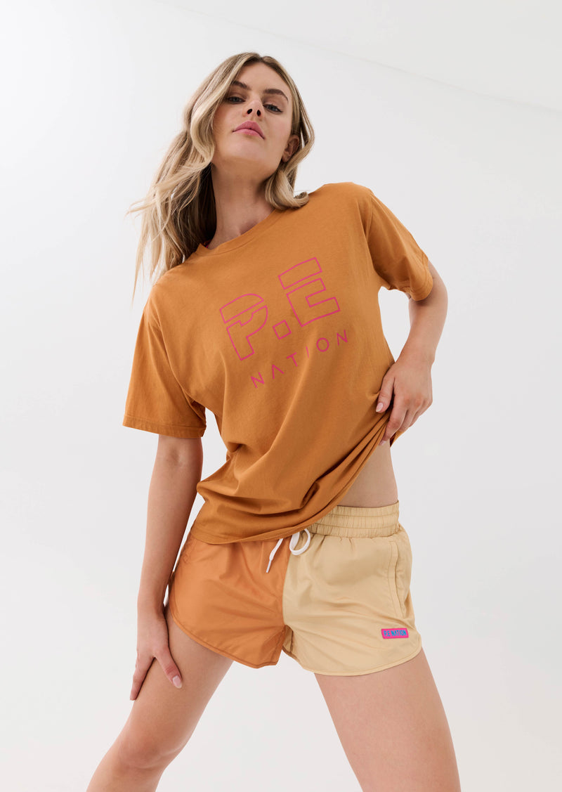 HEADS UP TEE IN GOLDEN OAK