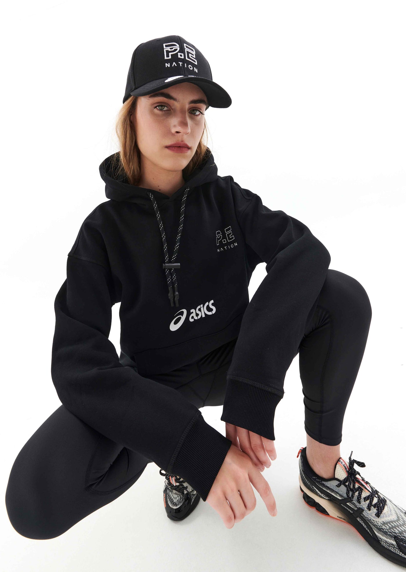 TRACKLITE HOODIE IN BLACK