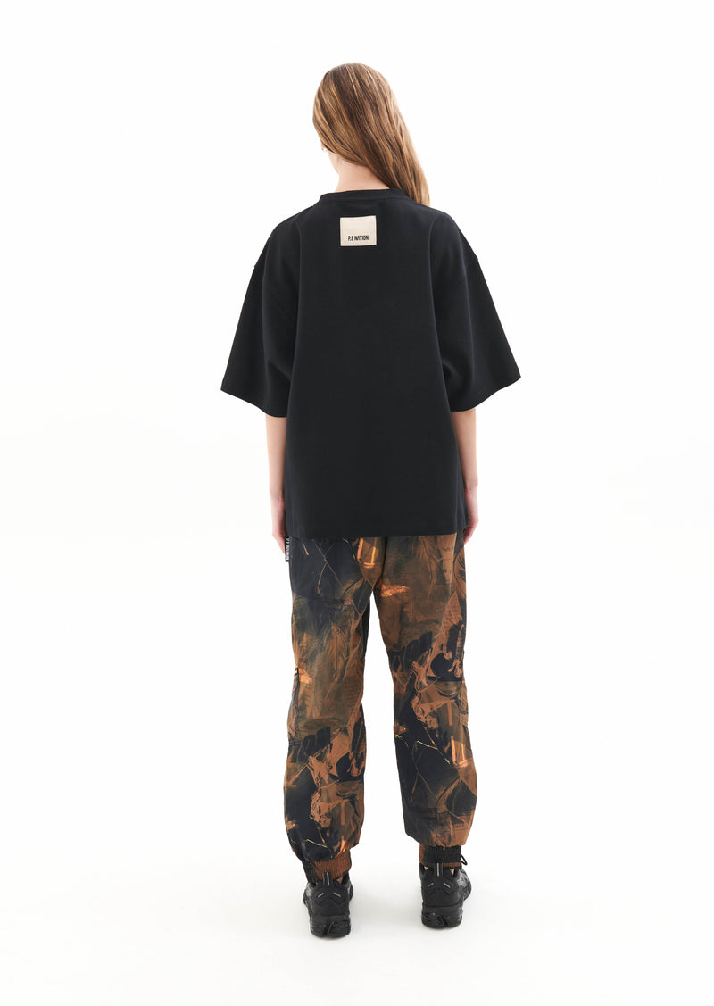 HIGH LINE TEE IN BLACK