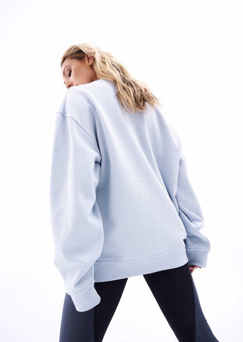 CUT SHOT SWEAT IN GREY DAWN