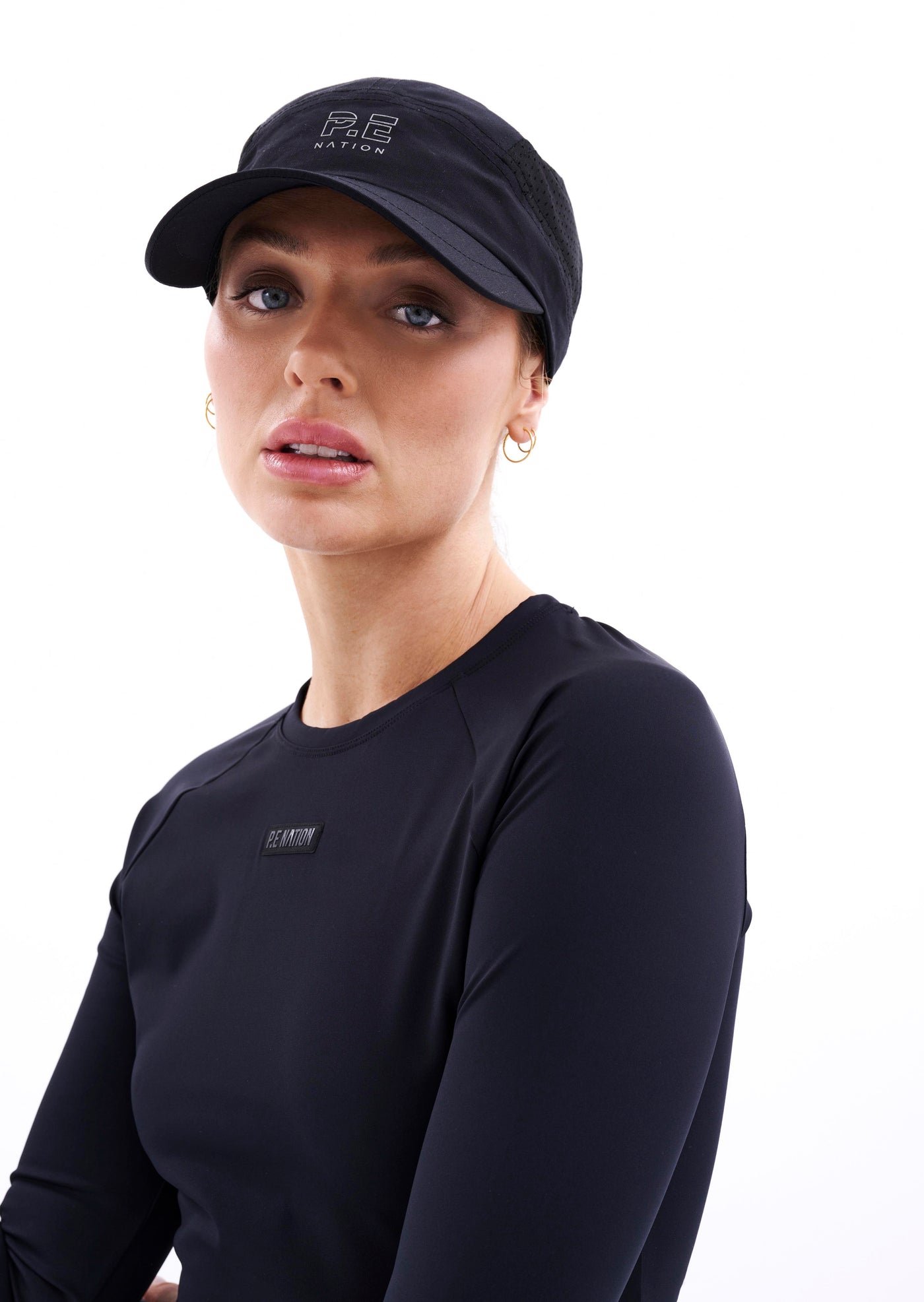 DISTANCE CAP IN BLACK