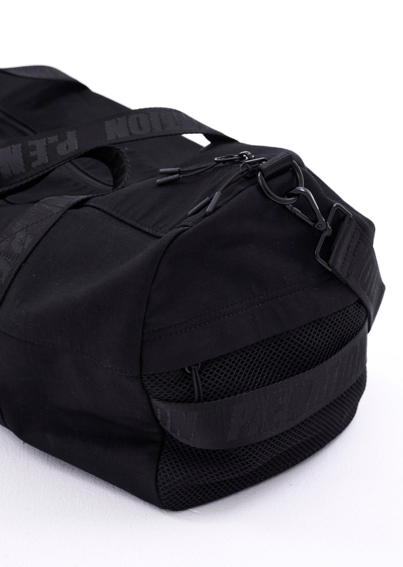 HIGHLAND GYM BAG IN BLACK