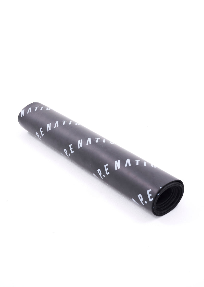 Black and white yoga mat 2025