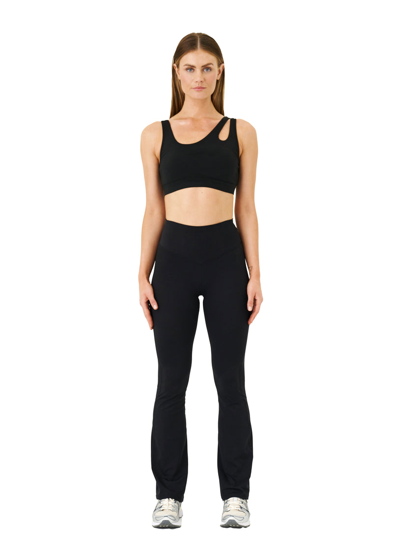 VALLEY SPORTS BRA IN BLACK