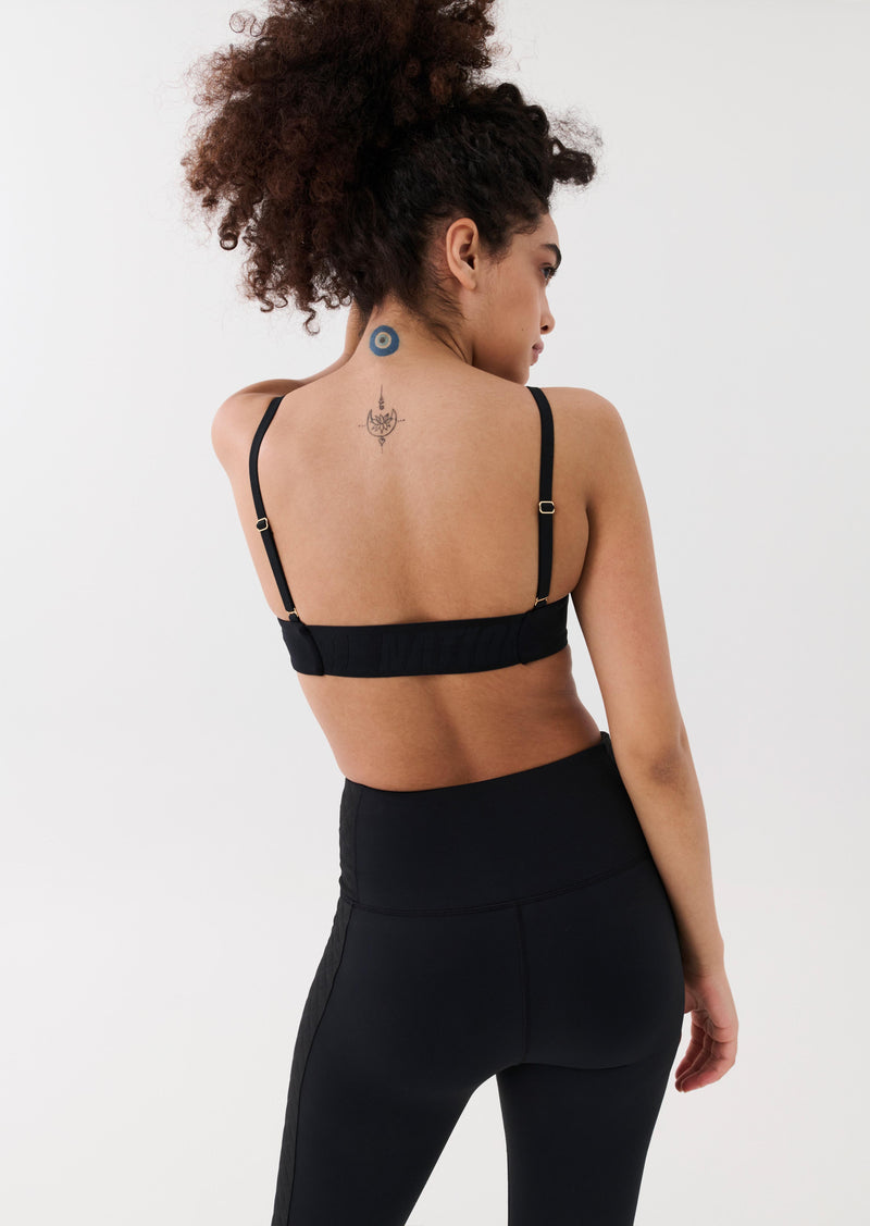 BOUNDLESS SPORTS BRA IN BLACK