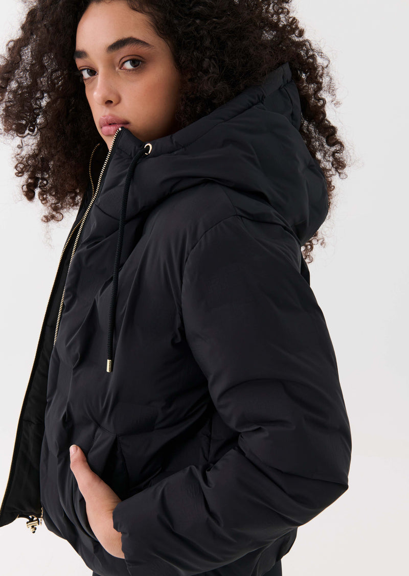 MAXIMAL JACKET IN BLACK