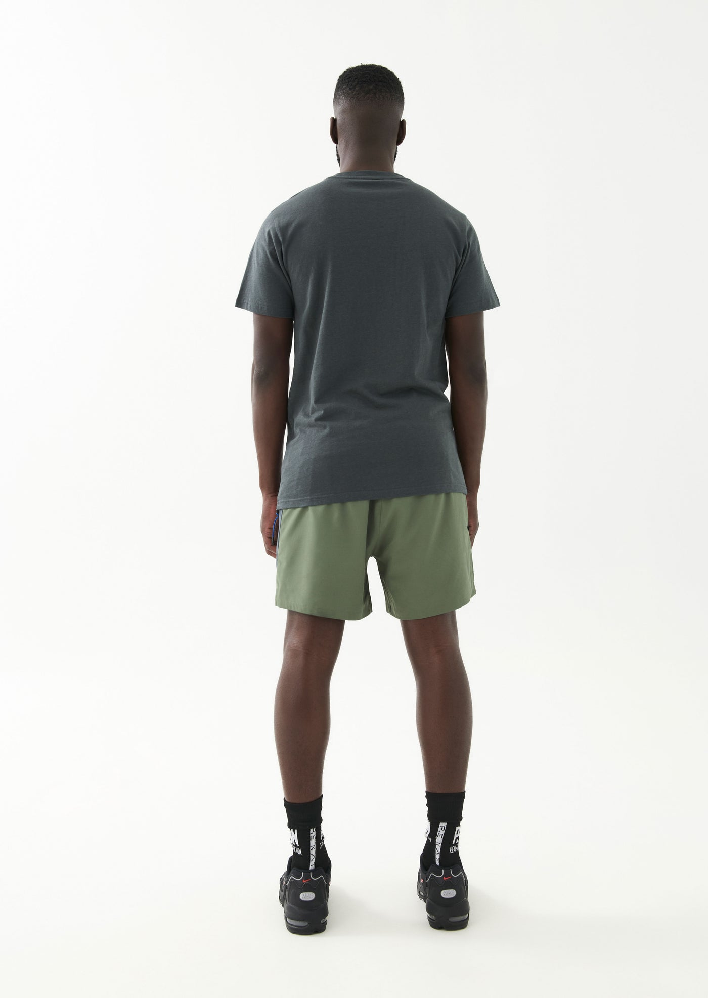 BOWERY TEE IN DARK SHADOW