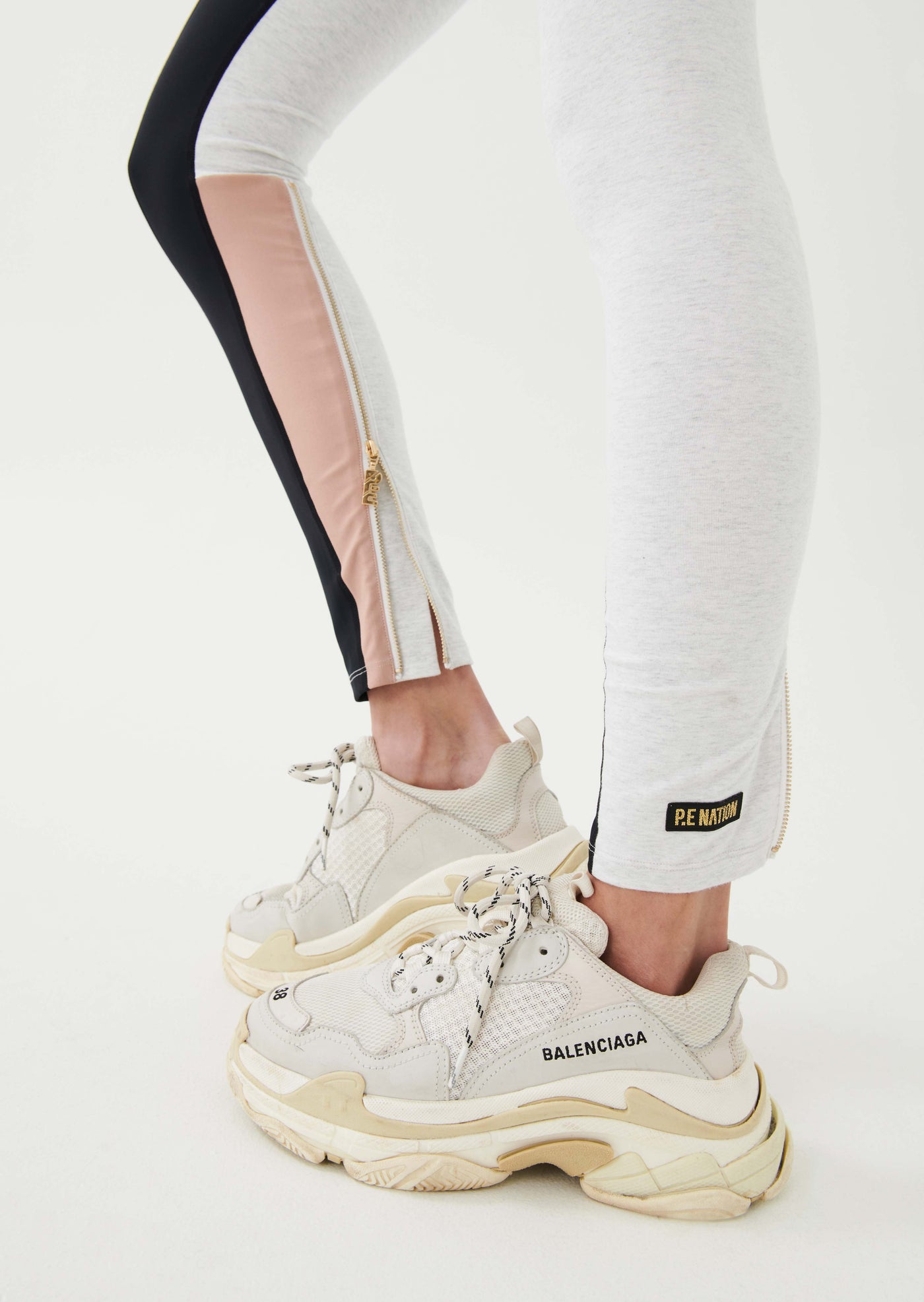CROSSCOURT LEGGING IN GREY