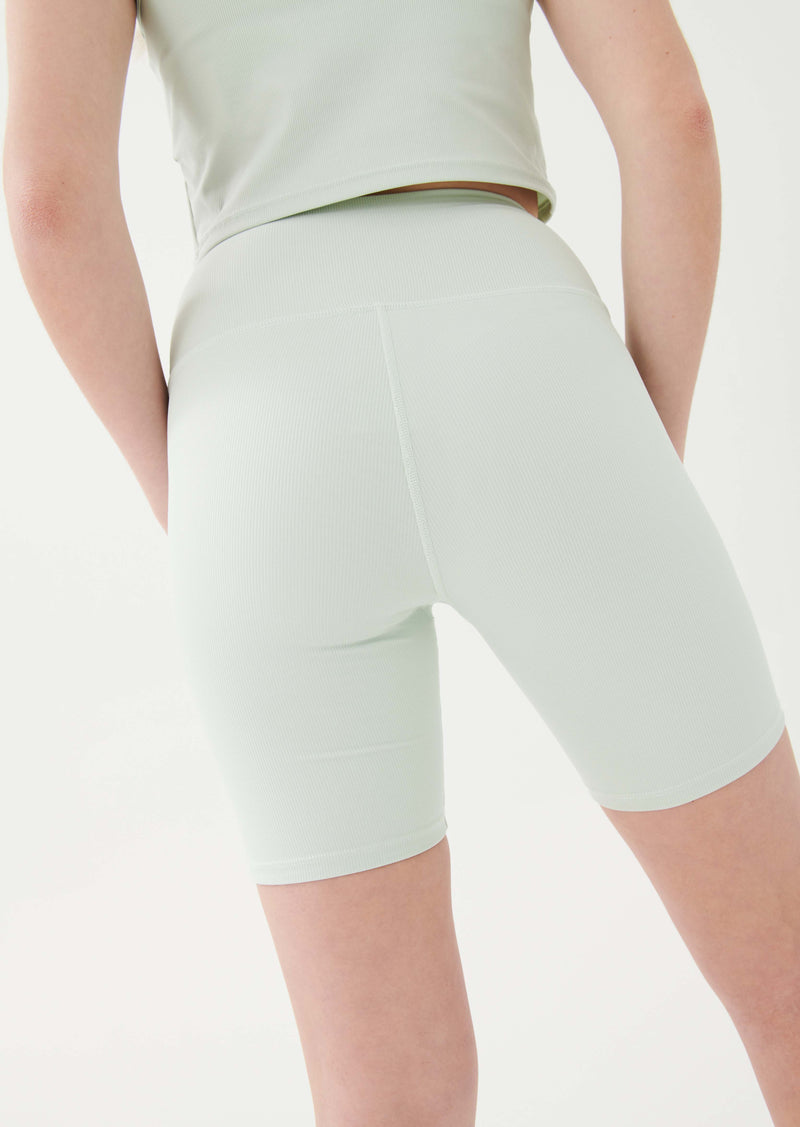 UNIVERSAL SHORT IN CELADON