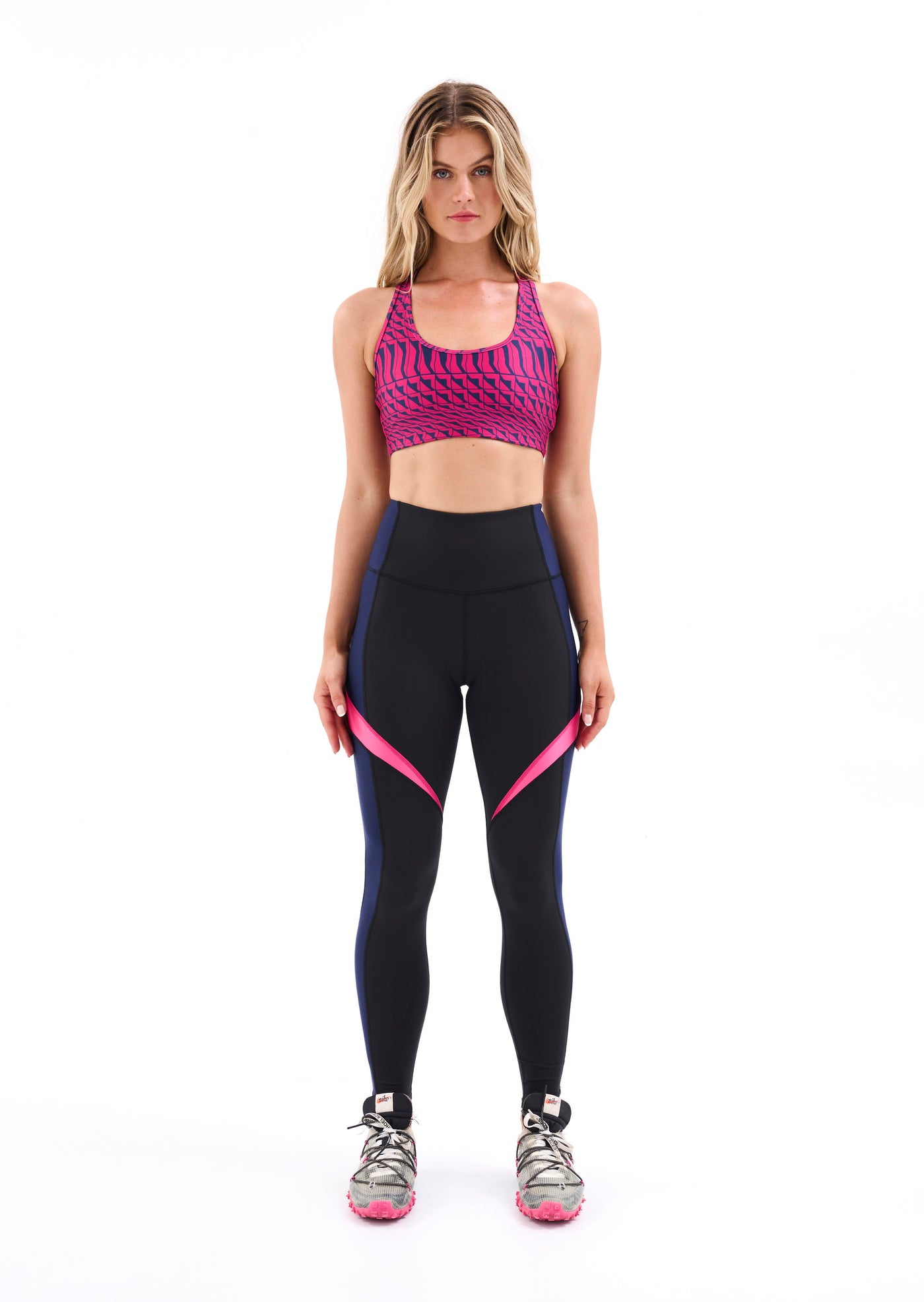 RIDGELINE LEGGING IN BLACK
