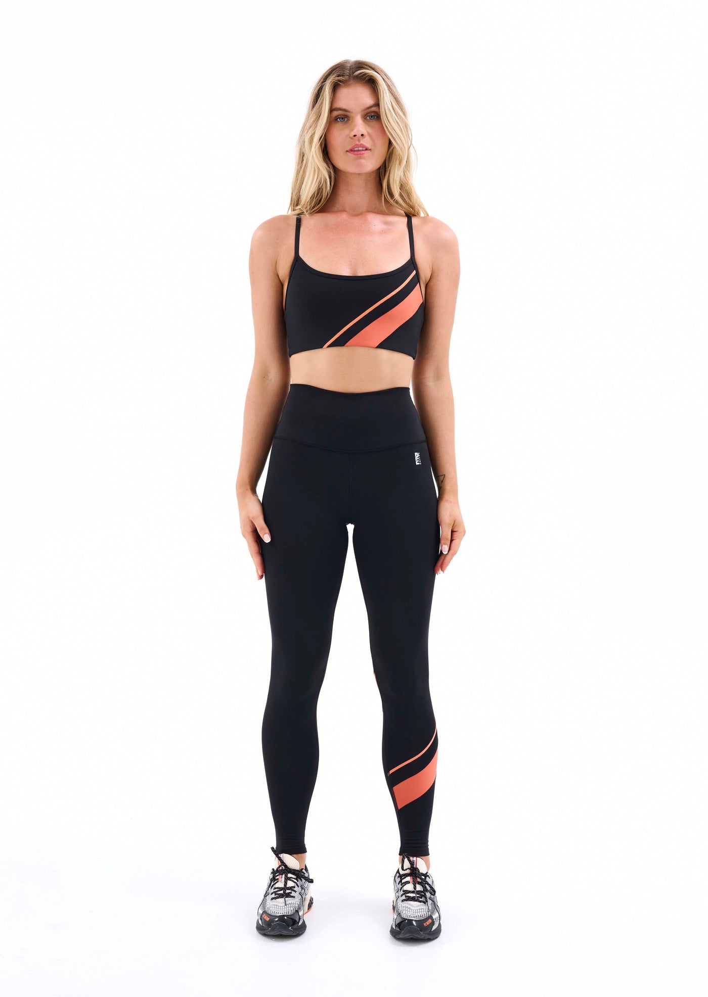 FORTIFY SPORTS BRA IN BLACK