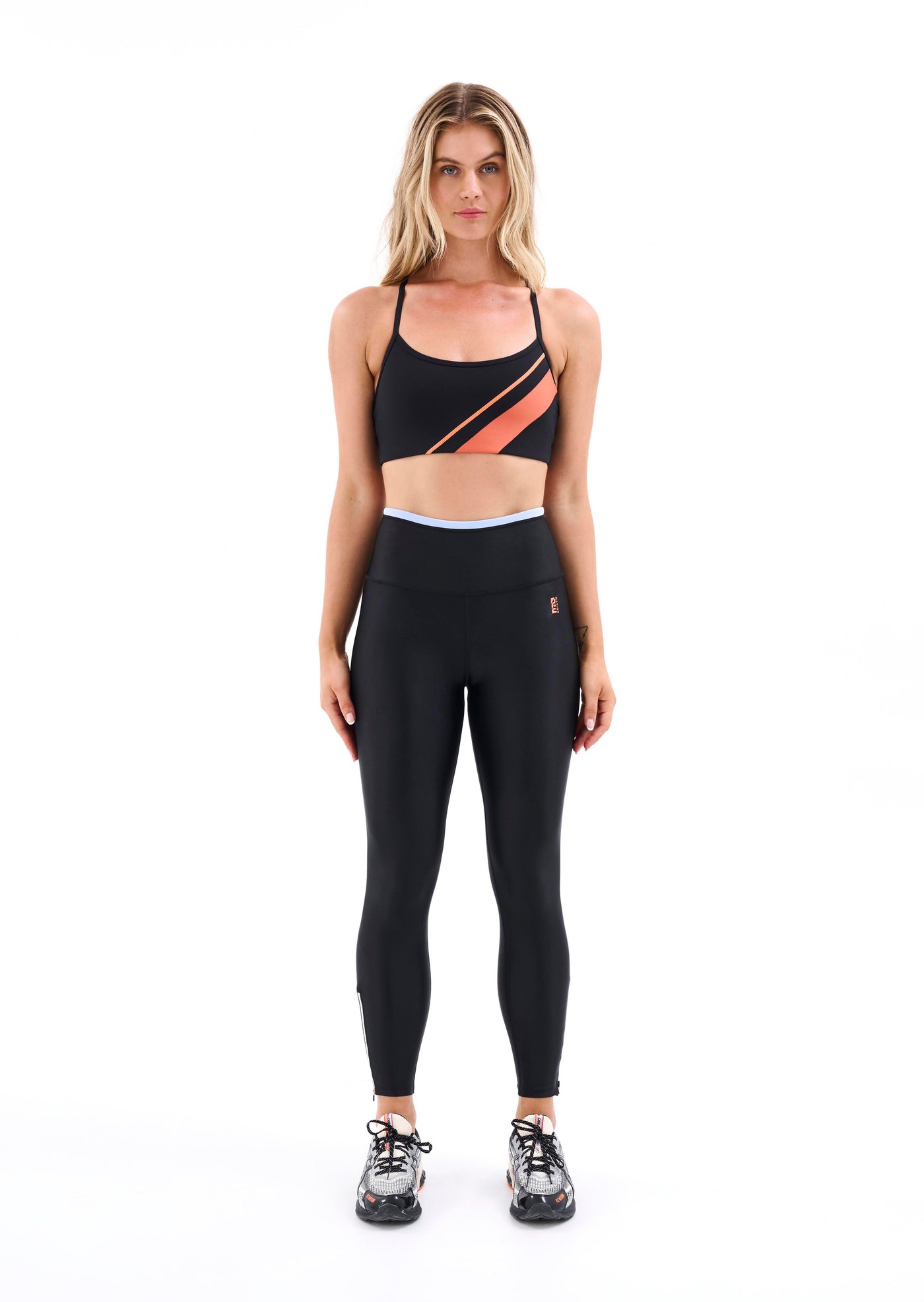 STEADY RUN LEGGING IN BLACK