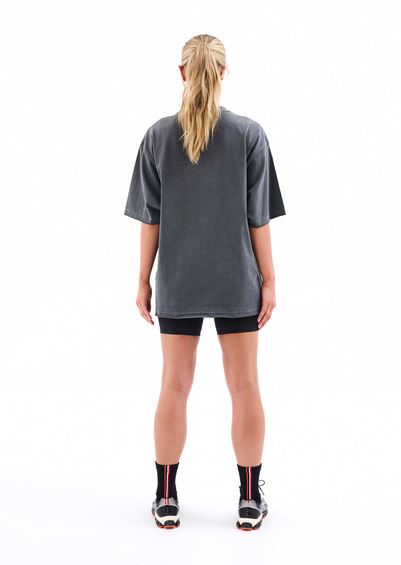 BASE CAMP TEE IN DARK SHADOW