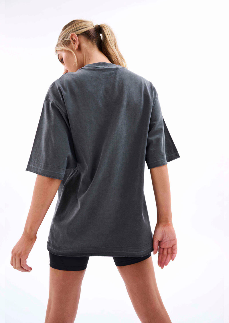 BASE CAMP TEE IN DARK SHADOW