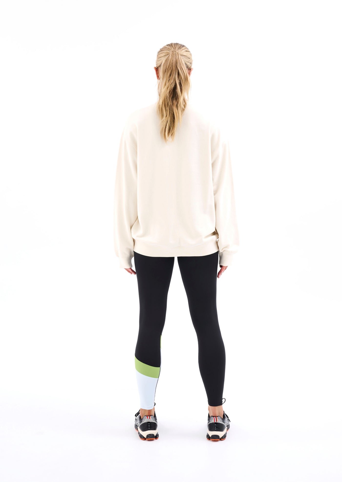 BASE CAMP SWEAT IN PEARLED IVORY
