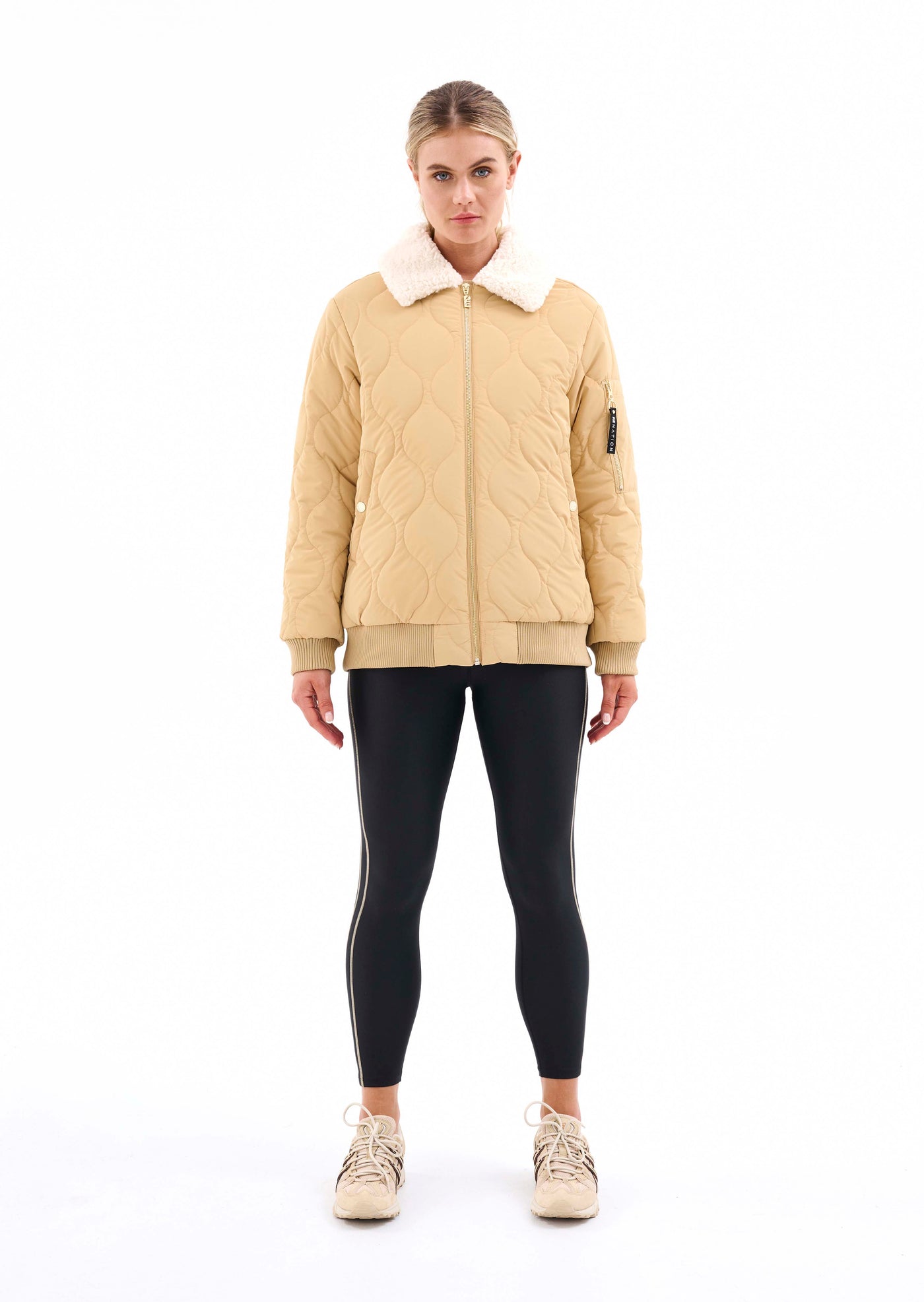 DYNO JACKET IN SAND
