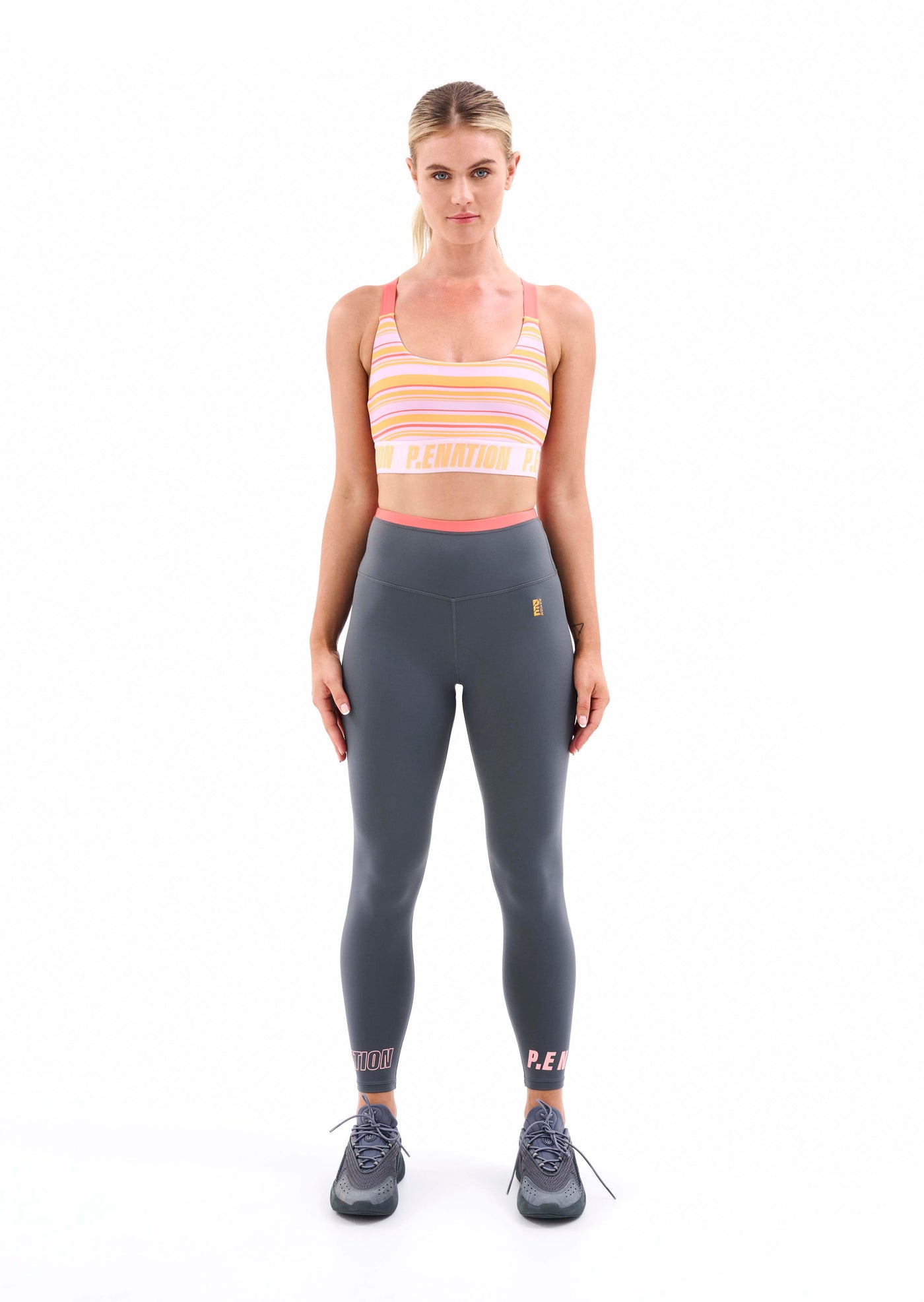 MAIN DRAW SPORTS BRA IN STRIPE PRINT