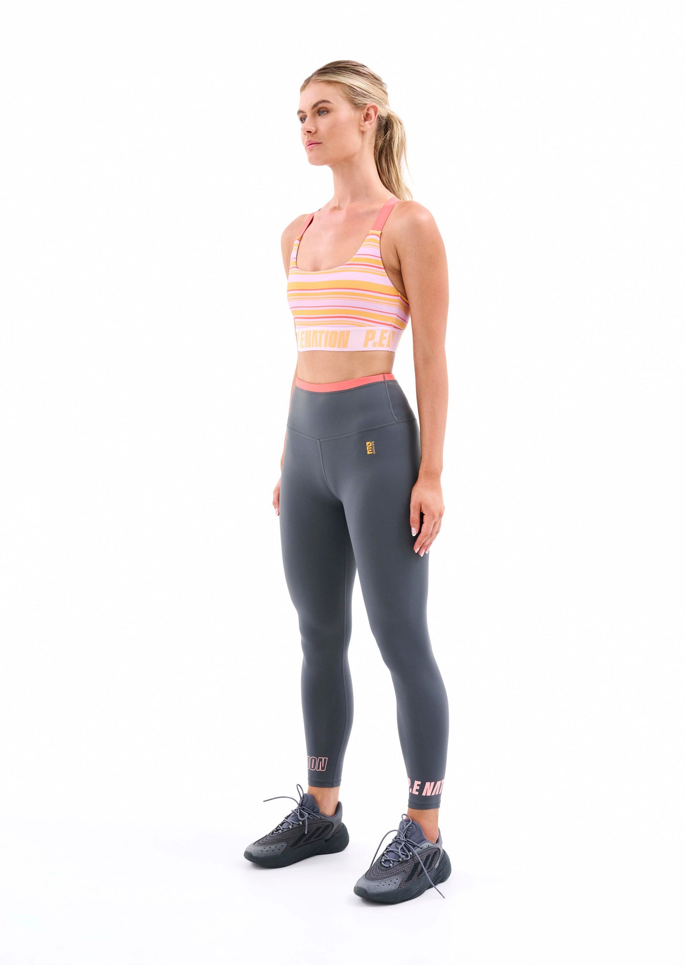 MAIN DRAW SPORTS BRA IN STRIPE PRINT