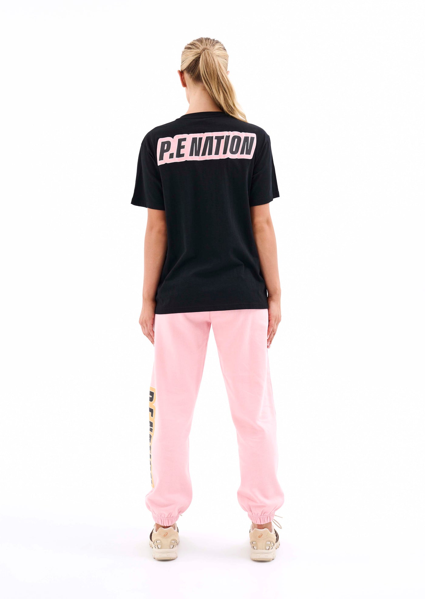 MAIN DRAW TEE IN BLACK