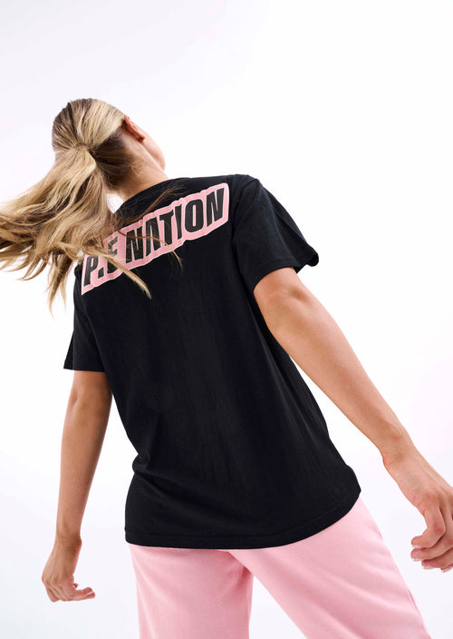 MAIN DRAW TEE IN BLACK