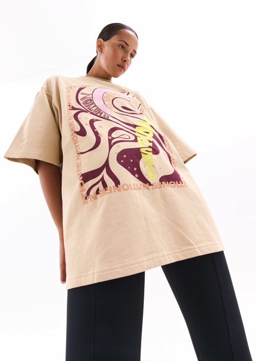 TRICK SHOT TEE IN BEIGE
