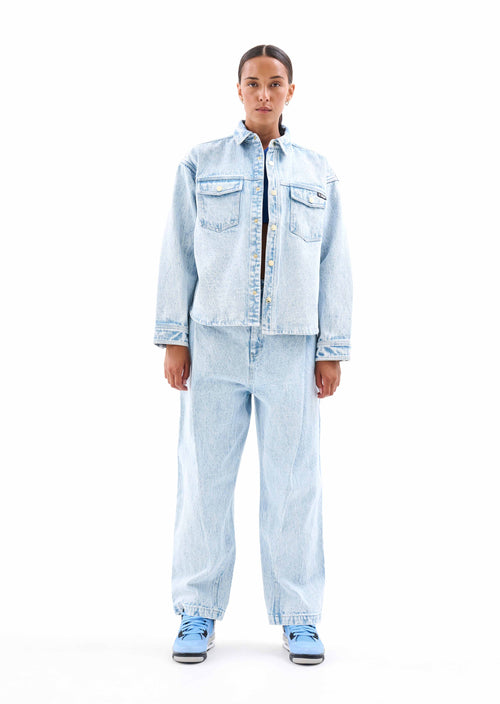 FIELD HOUSE SHIRT IN LIGHT WASHED DENIM