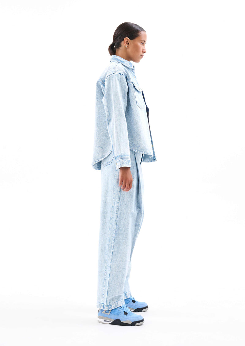 FIELD HOUSE SHIRT IN LIGHT WASHED DENIM