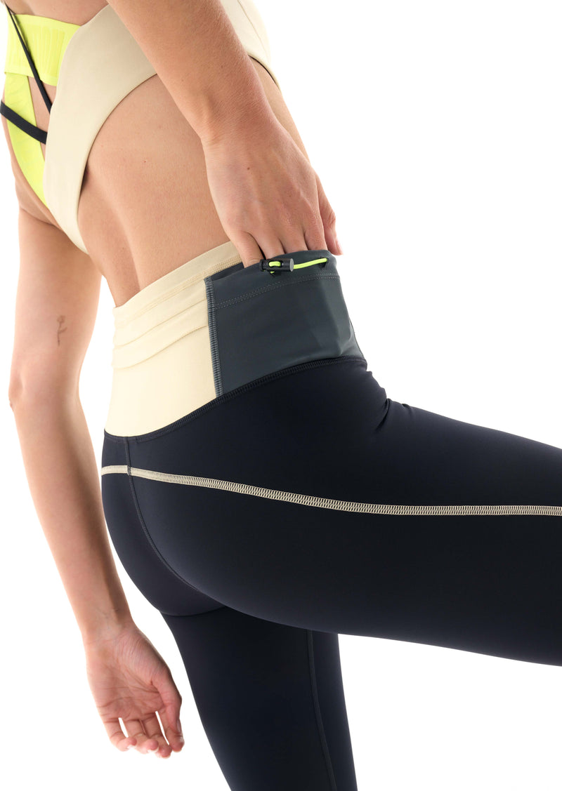 MARK ONE LEGGING IN BLACK