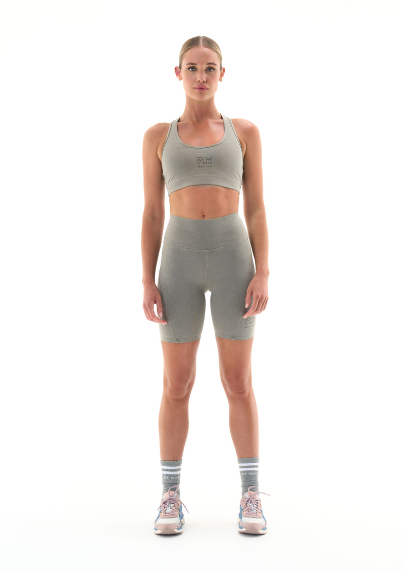 LAYUP BIKE SHORT IN FROST GRAY