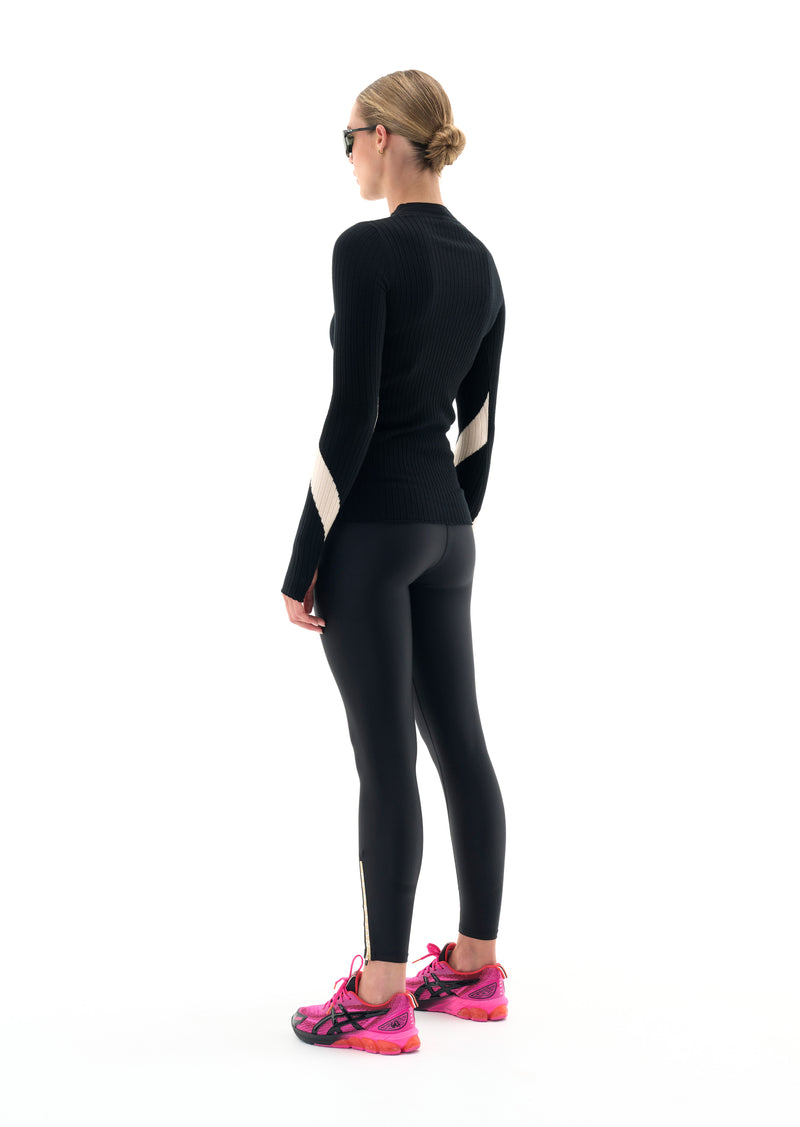 NORTH PEAK KNIT LS TOP IN BLACK
