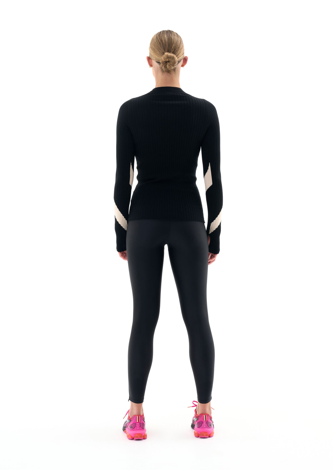 NORTH PEAK KNIT LS TOP IN BLACK