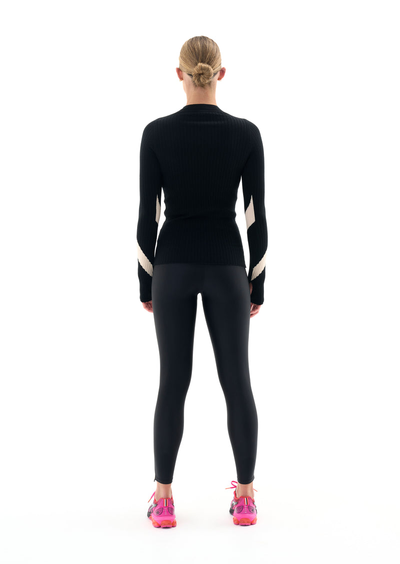 NORTH PEAK KNIT LS TOP IN BLACK