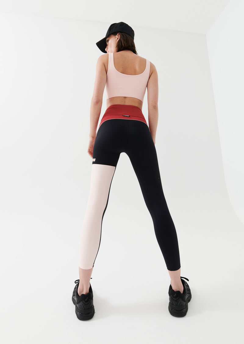 FLUID LEGGING IN GARNET