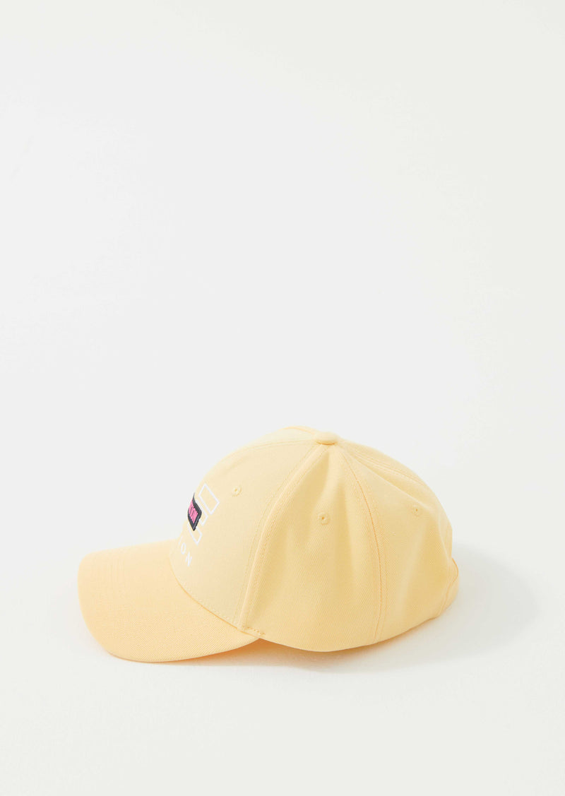 FRONTSIDE CAP IN GOLDEN SAND