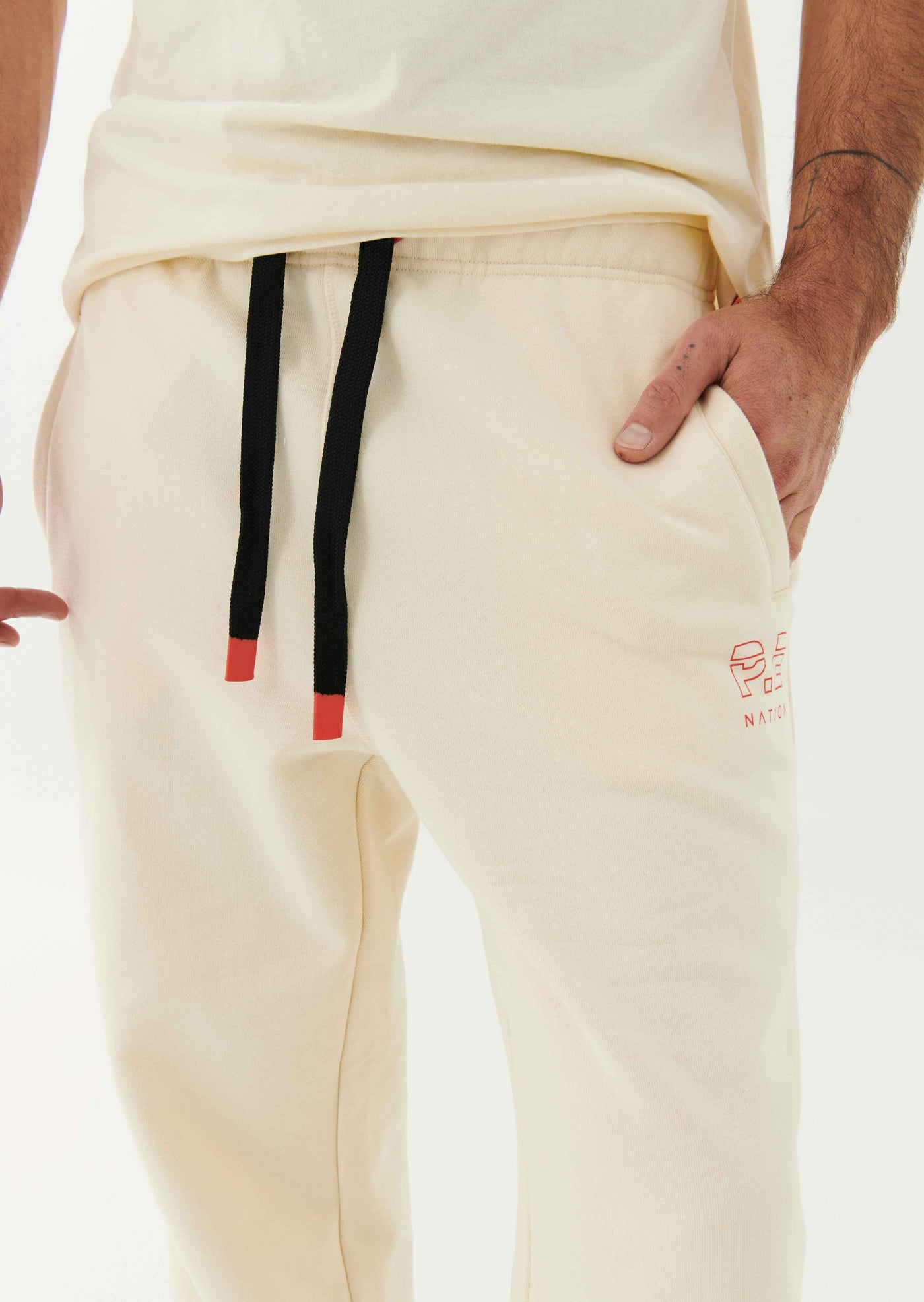 CUTBACK TRACKPANT IN WHITE