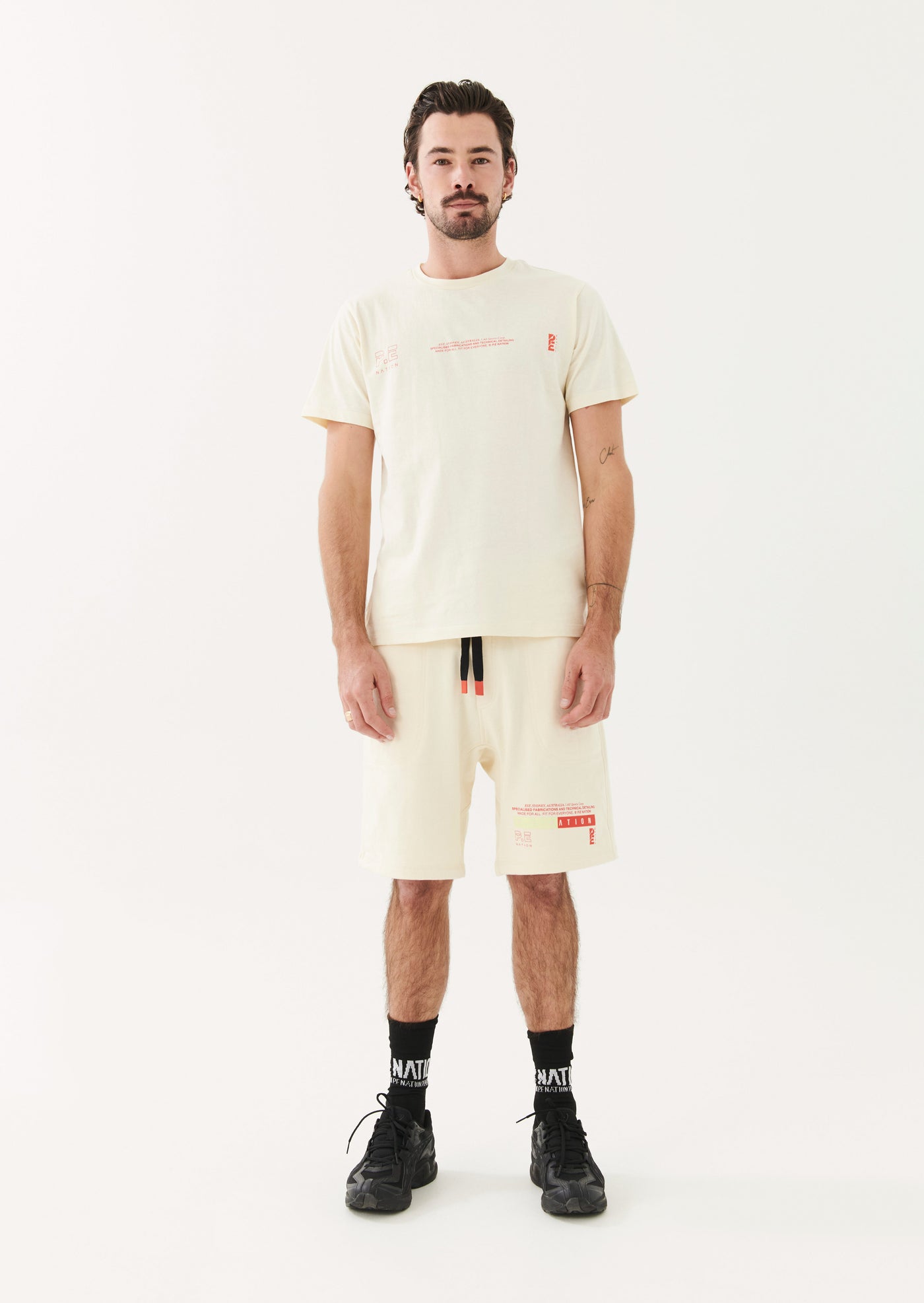 CUTBACK SHORT IN WHITE