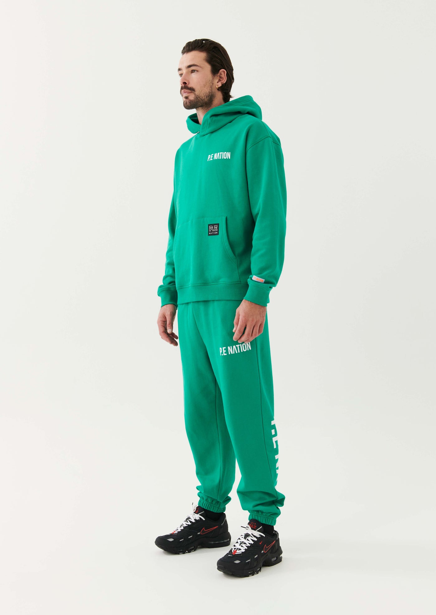 INTERVAL TRACKPANT IN GREEN