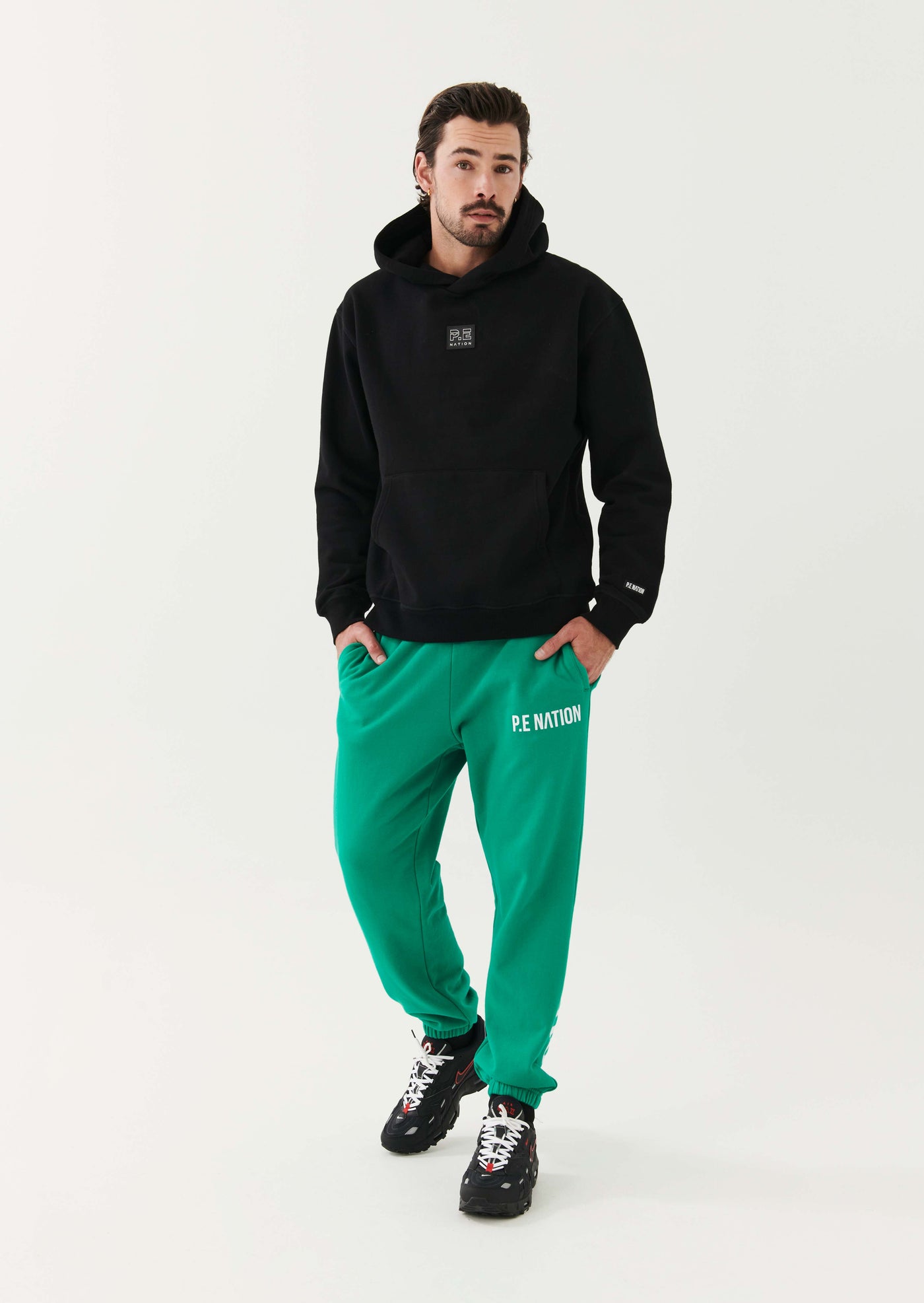 INTERVAL TRACKPANT IN GREEN