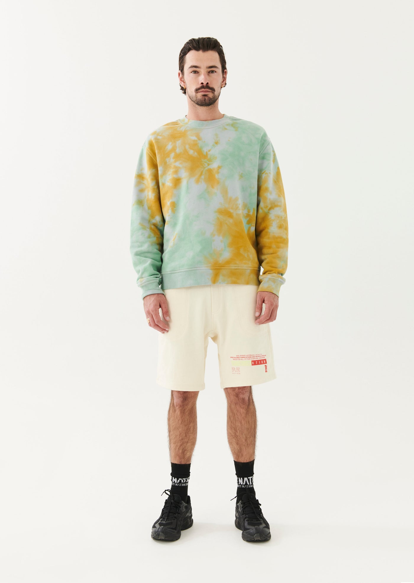 CUTBACK SHORT IN WHITE
