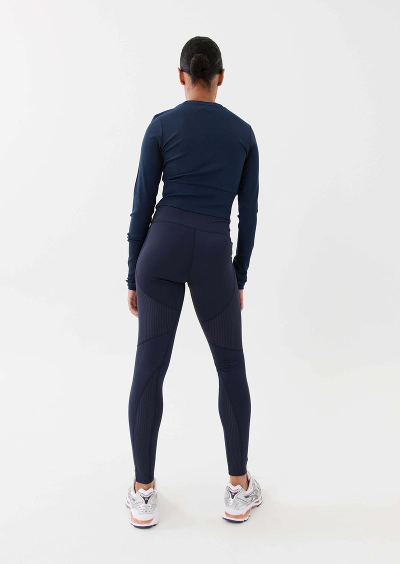 FREE PLAY LEGGING IN MIDNIGHT NAVY