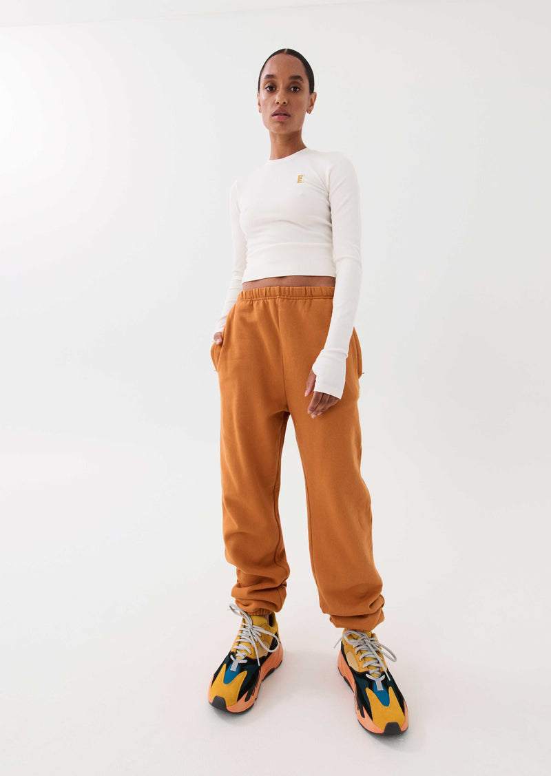 RESET TRACKPANT IN GOLDEN OAK