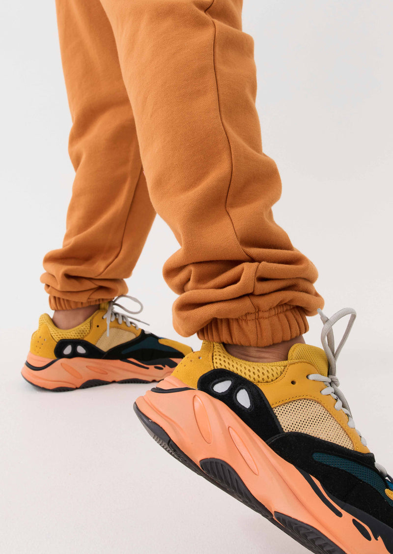 RESET TRACKPANT IN GOLDEN OAK