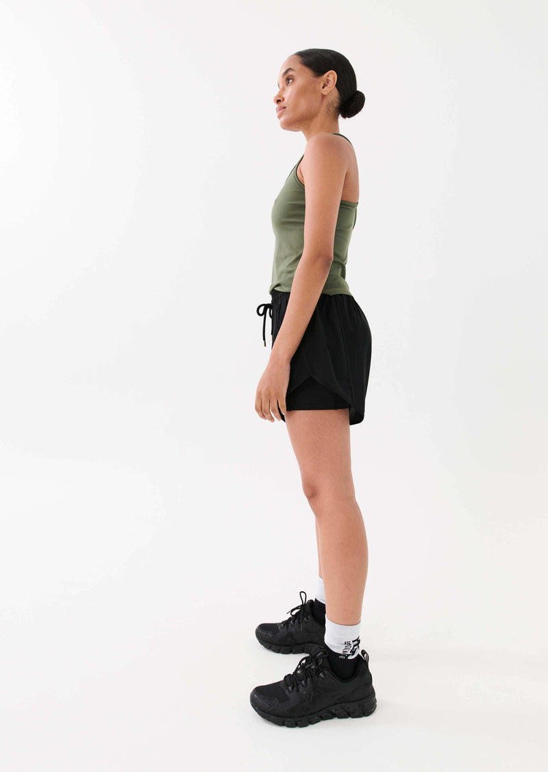 RESET SHORT IN BLACK